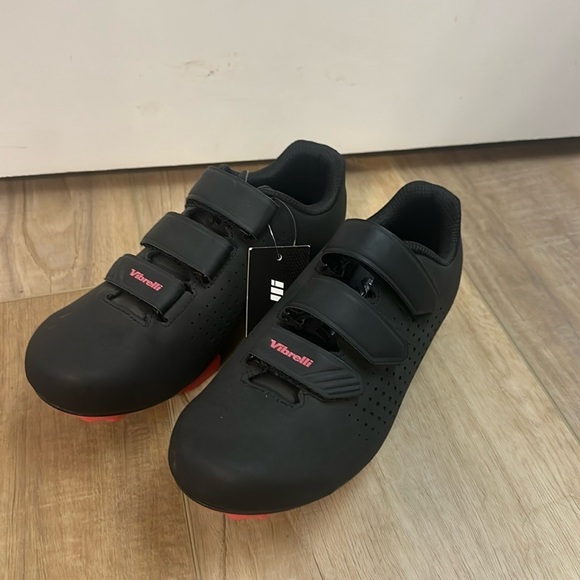 NWT Vibrelli black cycling shoes size 38 - Picture 1 of 6